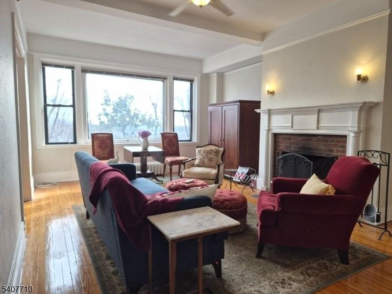 363377 Mount Prospect Ave #1B - Photo 6 of 29