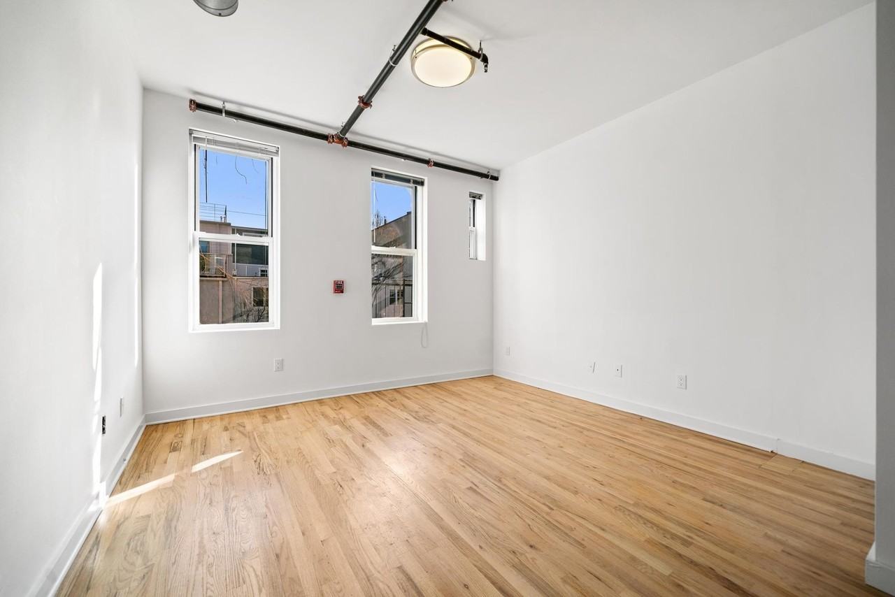 615 Monroe St #4 - Photo 2 of 13