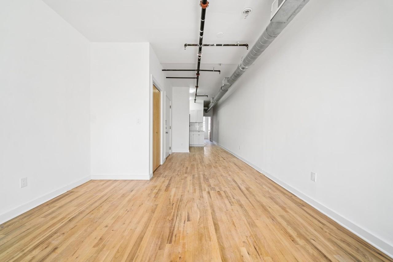615 Monroe St #4 - Photo 4 of 13