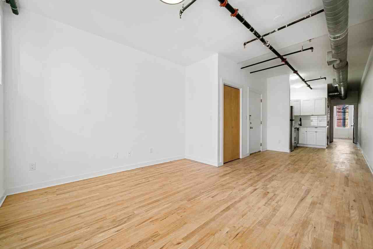 615 Monroe St #4 - Photo 6 of 13