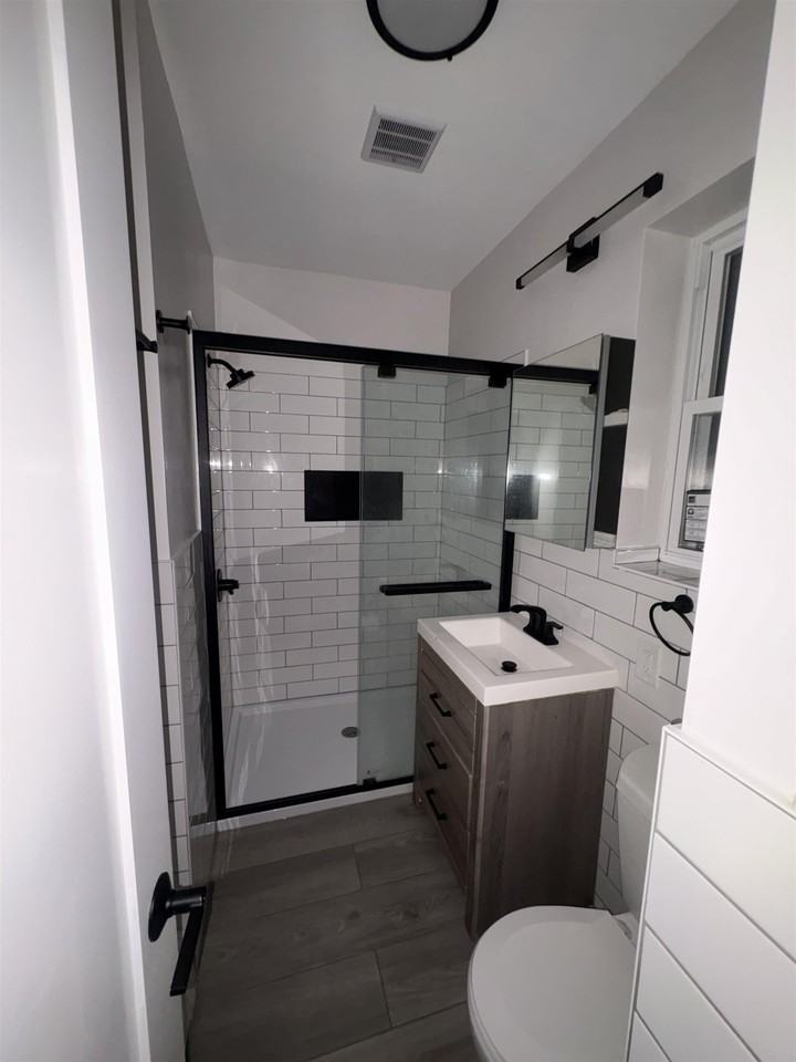 333 61st St #2 - Photo 2 of 6