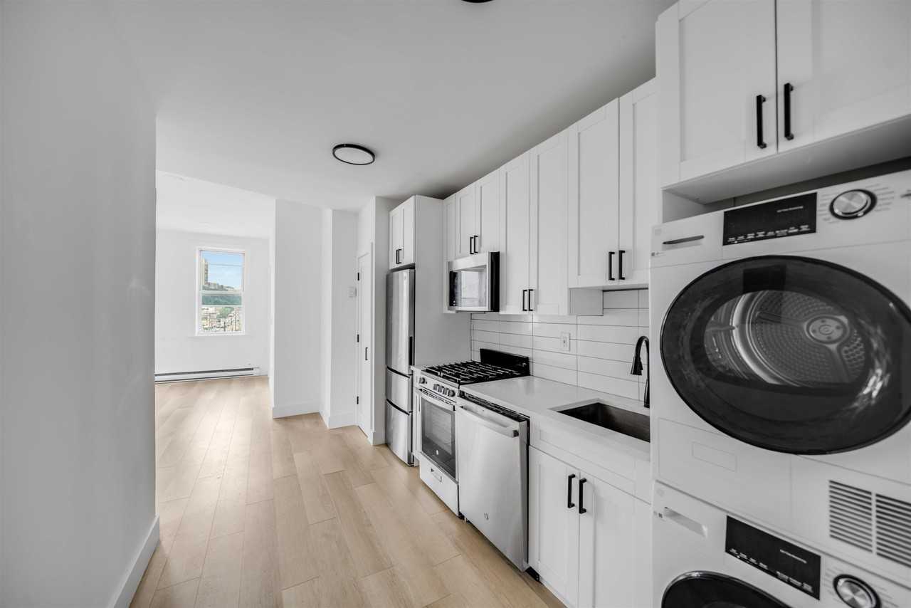 1327 Willow Ave #11 - Photo 7 of 14