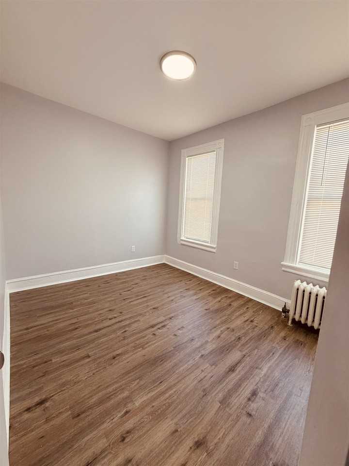 114 Graham St #3 - Photo 7 of 12