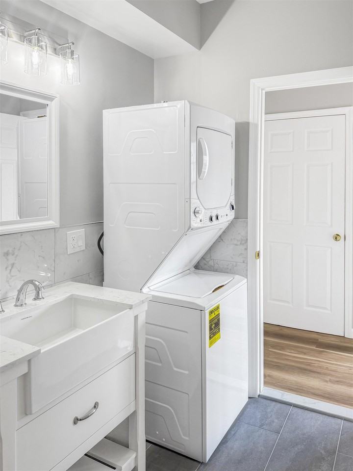 729 Broadway #3 - Photo 5 of 10