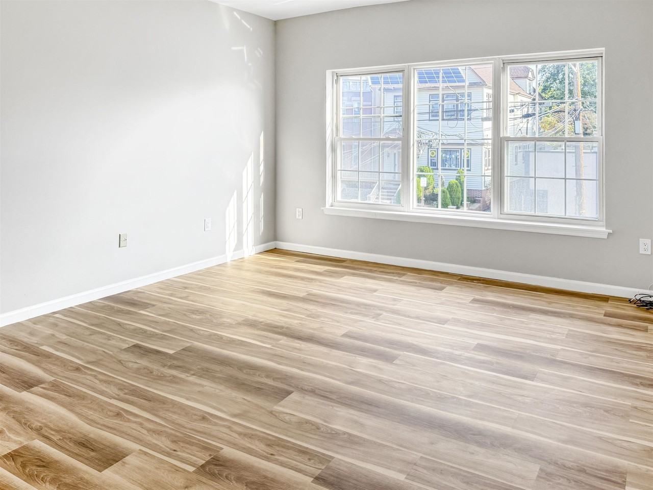 729 Broadway #3 - Photo 6 of 10