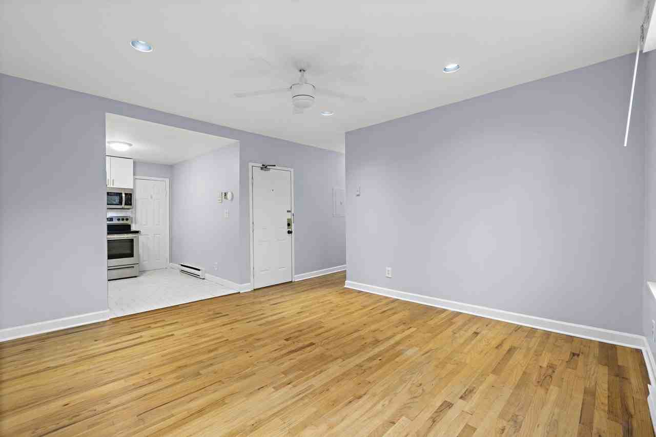 607 1st St #2F - Photo 2 of 13