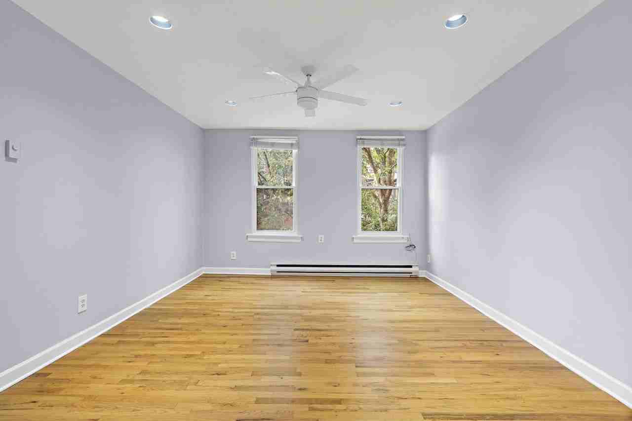 607 1st St #2F - Photo 6 of 13