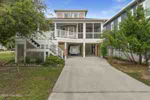 featured image of 642 Fourth Ave S