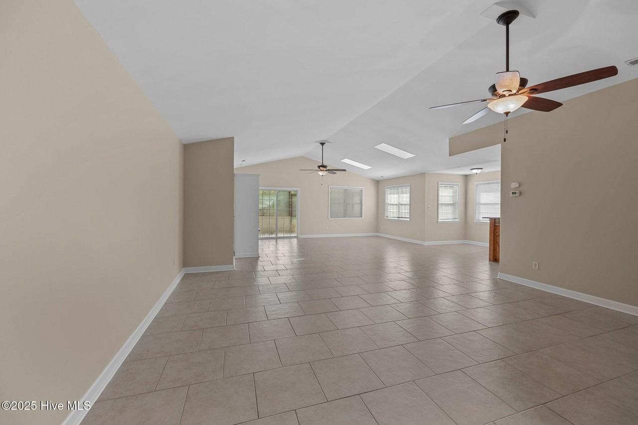 100 Iverson Ln - Photo 3 of 35