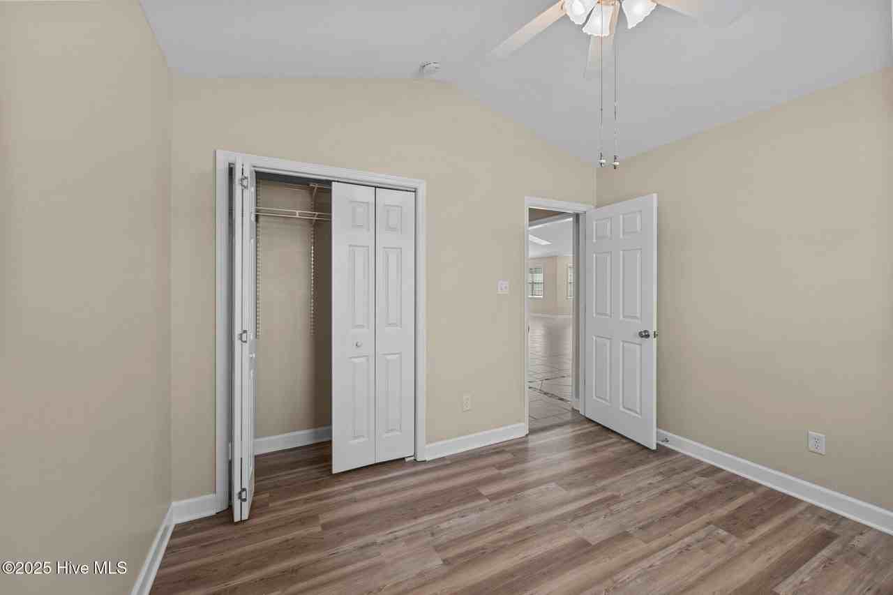 100 Iverson Ln - Photo 5 of 35