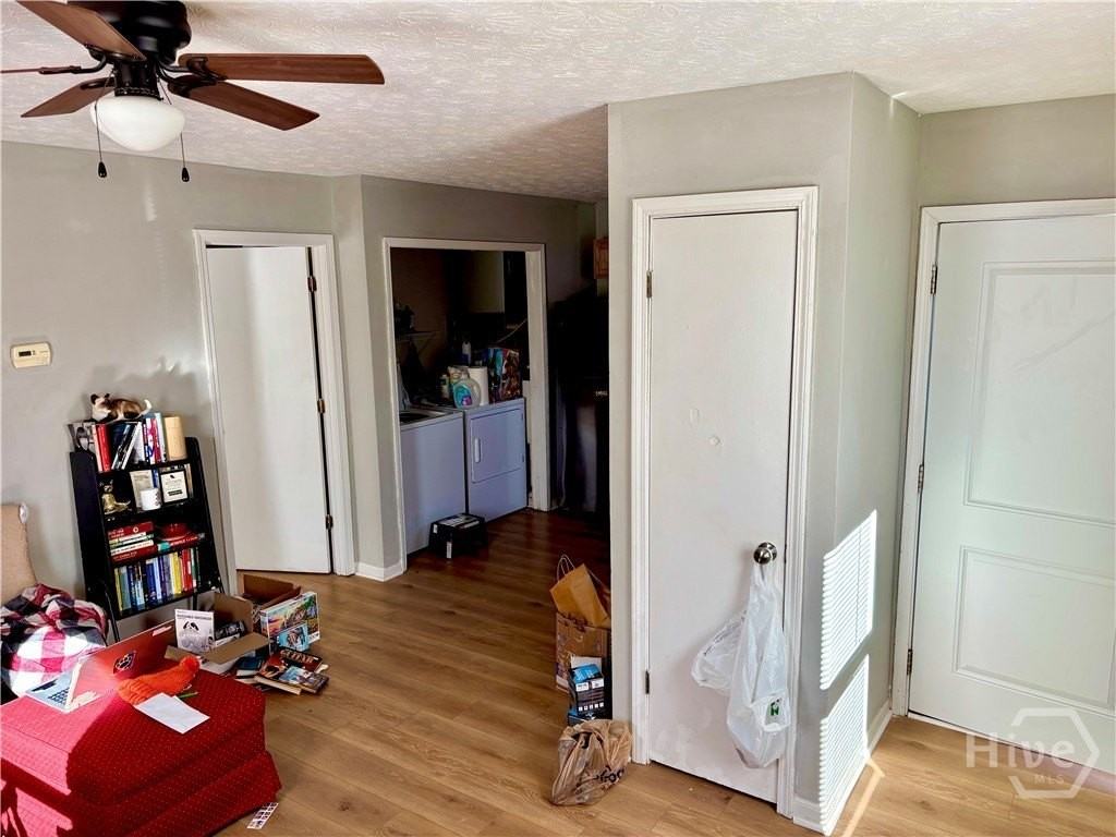 340 Paris St - Photo 2 of 7