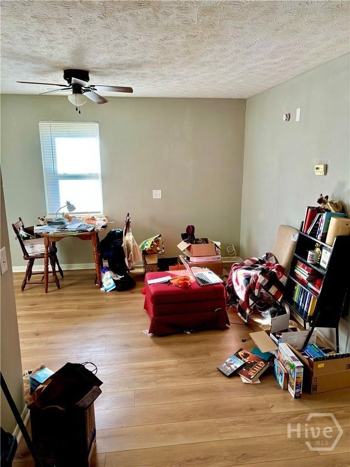340 Paris St - Photo 4 of 7