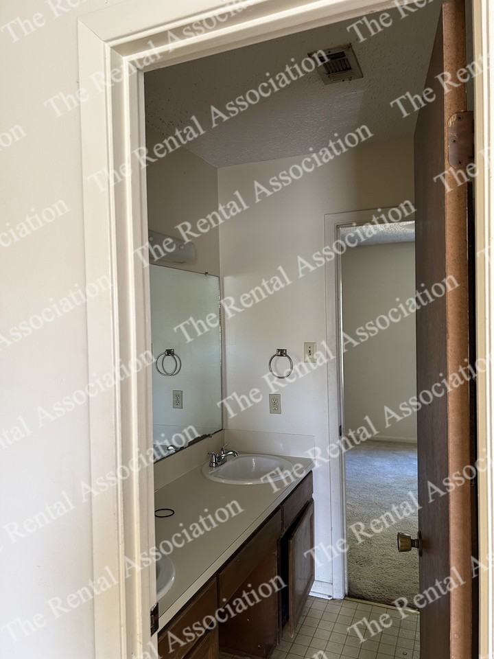 133 Jennifer Ln #1 - Photo 3 of 15