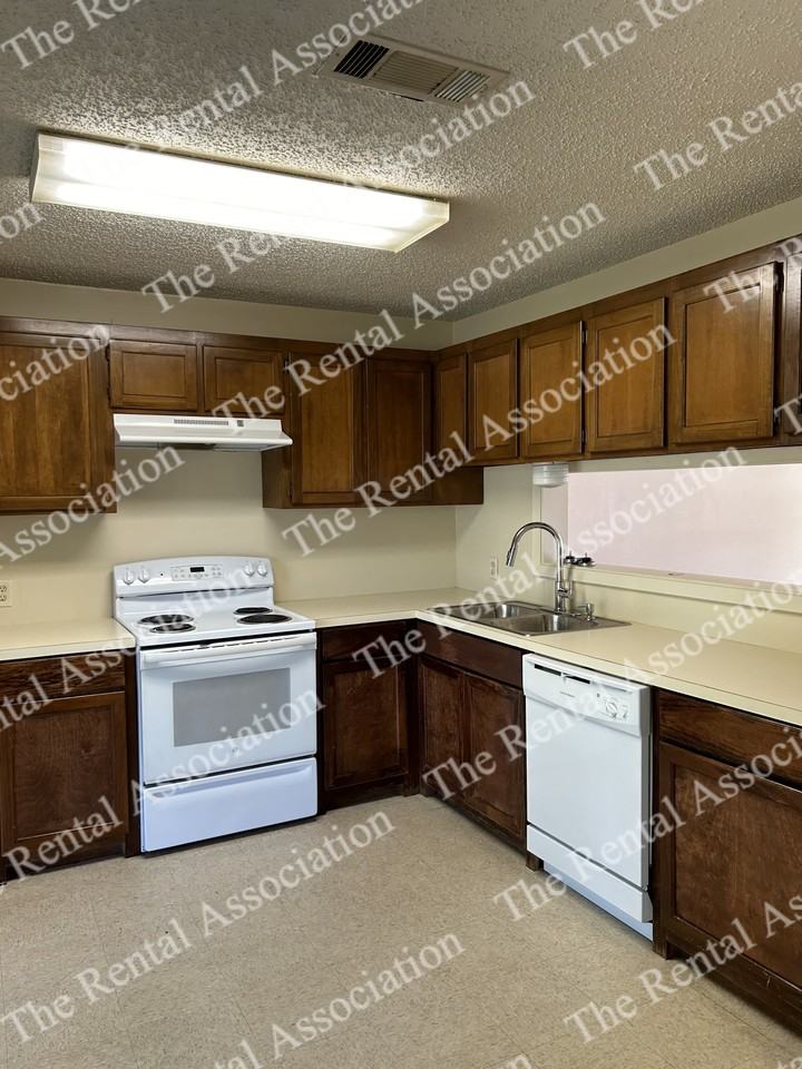 133 Jennifer Ln #1 - Photo 6 of 15