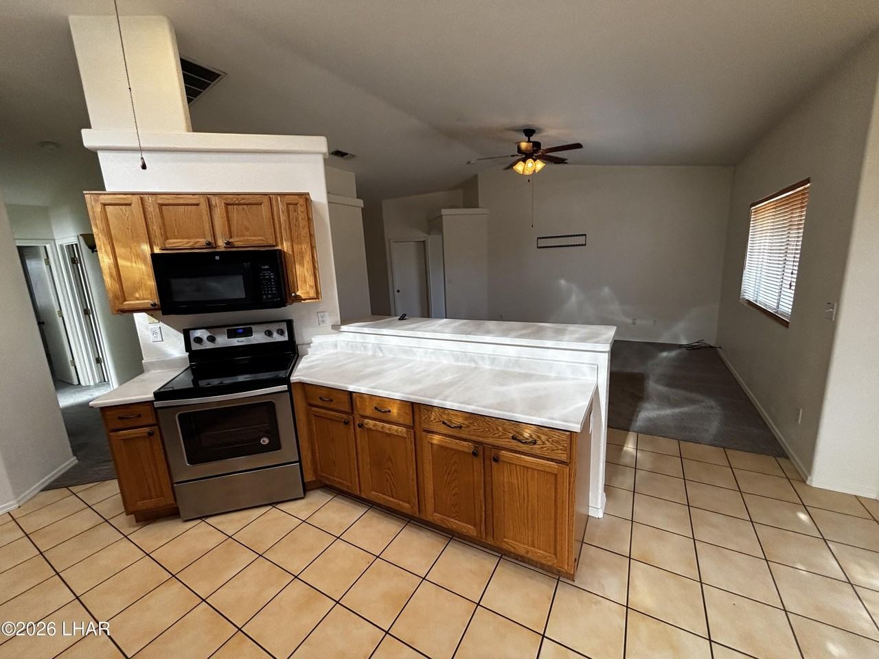 3590 Whitecap Dr - Photo 5 of 21