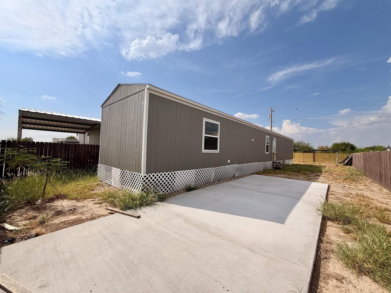 720 Big Leaf Dr - Photo 3 of 25