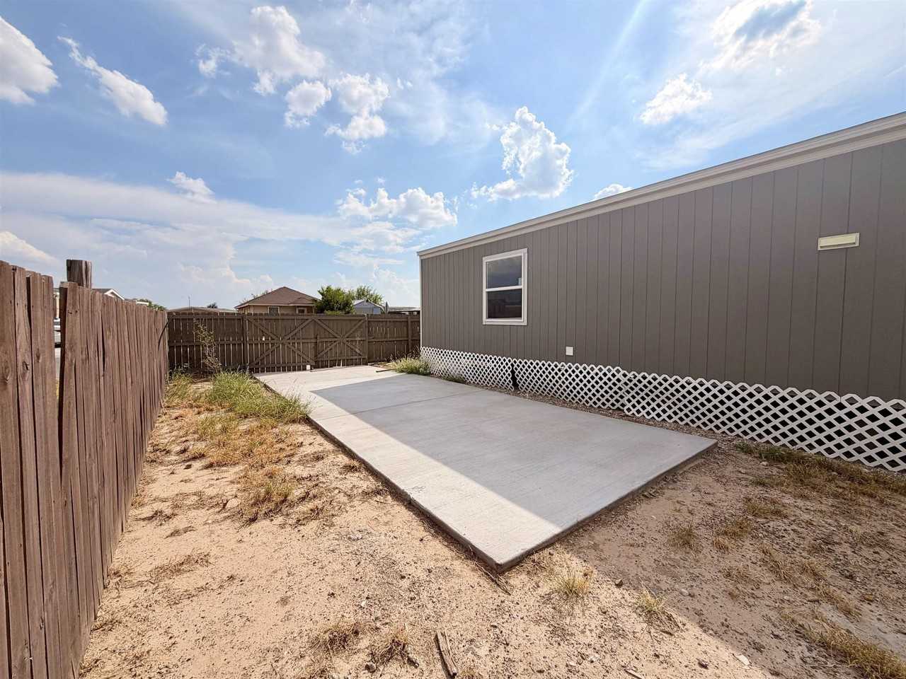 720 Big Leaf Dr - Photo 4 of 25