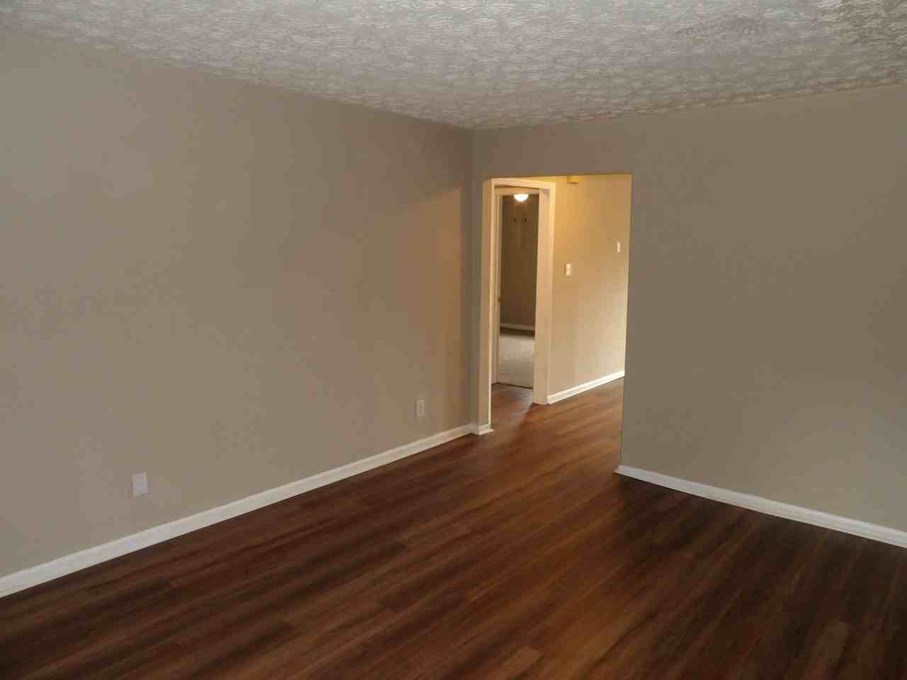 218 Centennial Dr - Photo 4 of 46