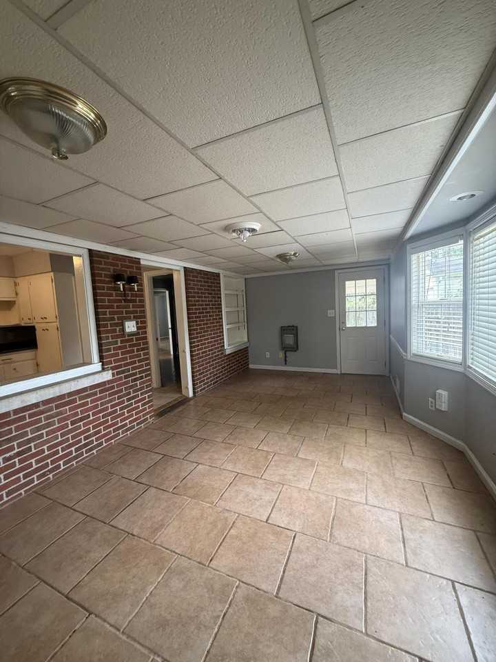 2149 Violet Rd - Photo 5 of 10