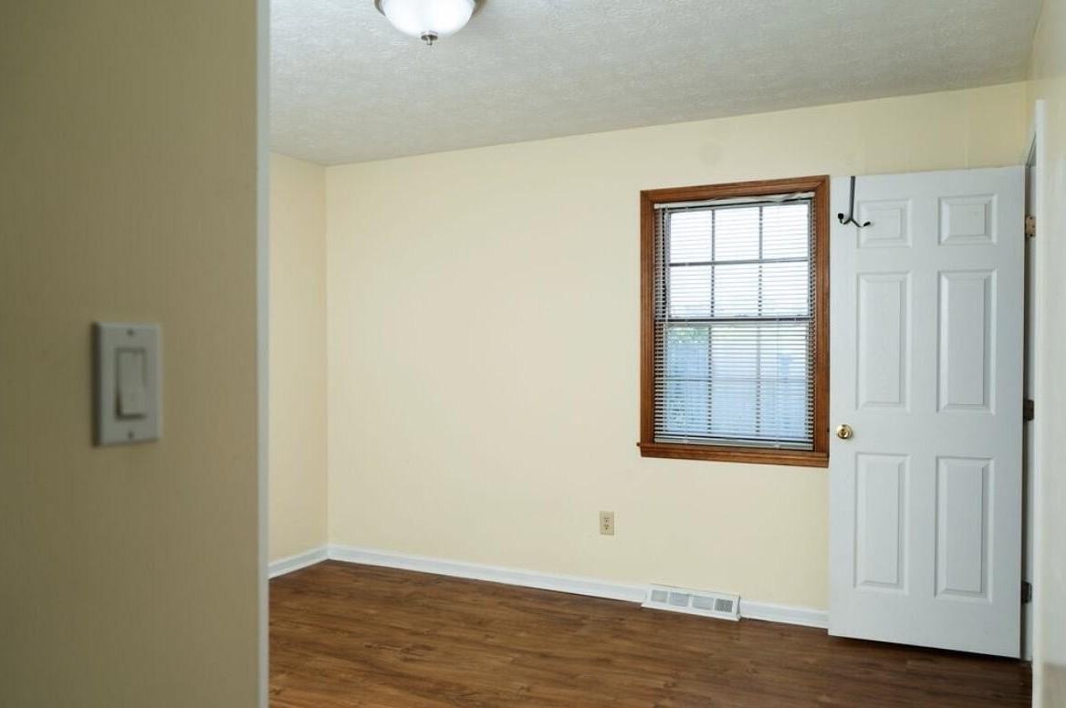 3669 Sundart Dr - Photo 3 of 7