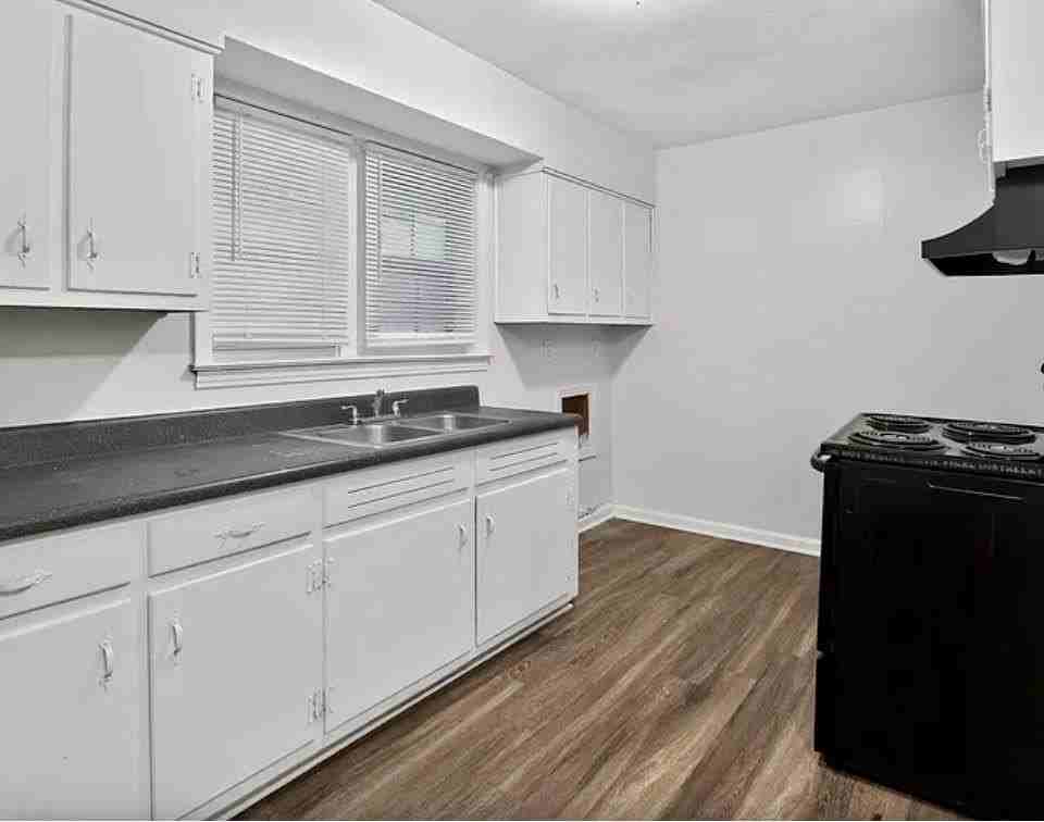1510 Bonnie Dr - Photo 7 of 12