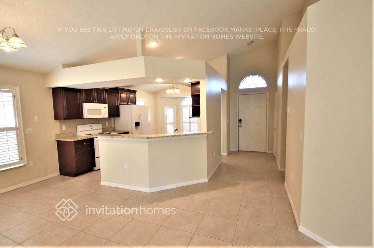 549 Lancer Oak Dr - Photo 2 of 18