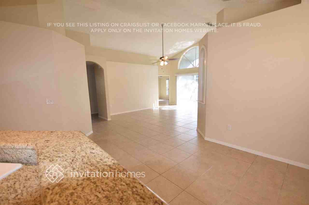 549 Lancer Oak Dr - Photo 4 of 18