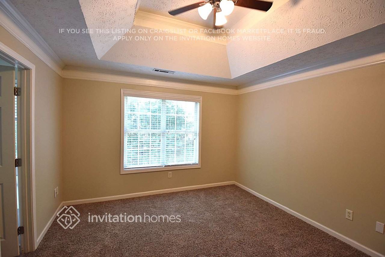 402 Parlor Cir - Photo 4 of 8