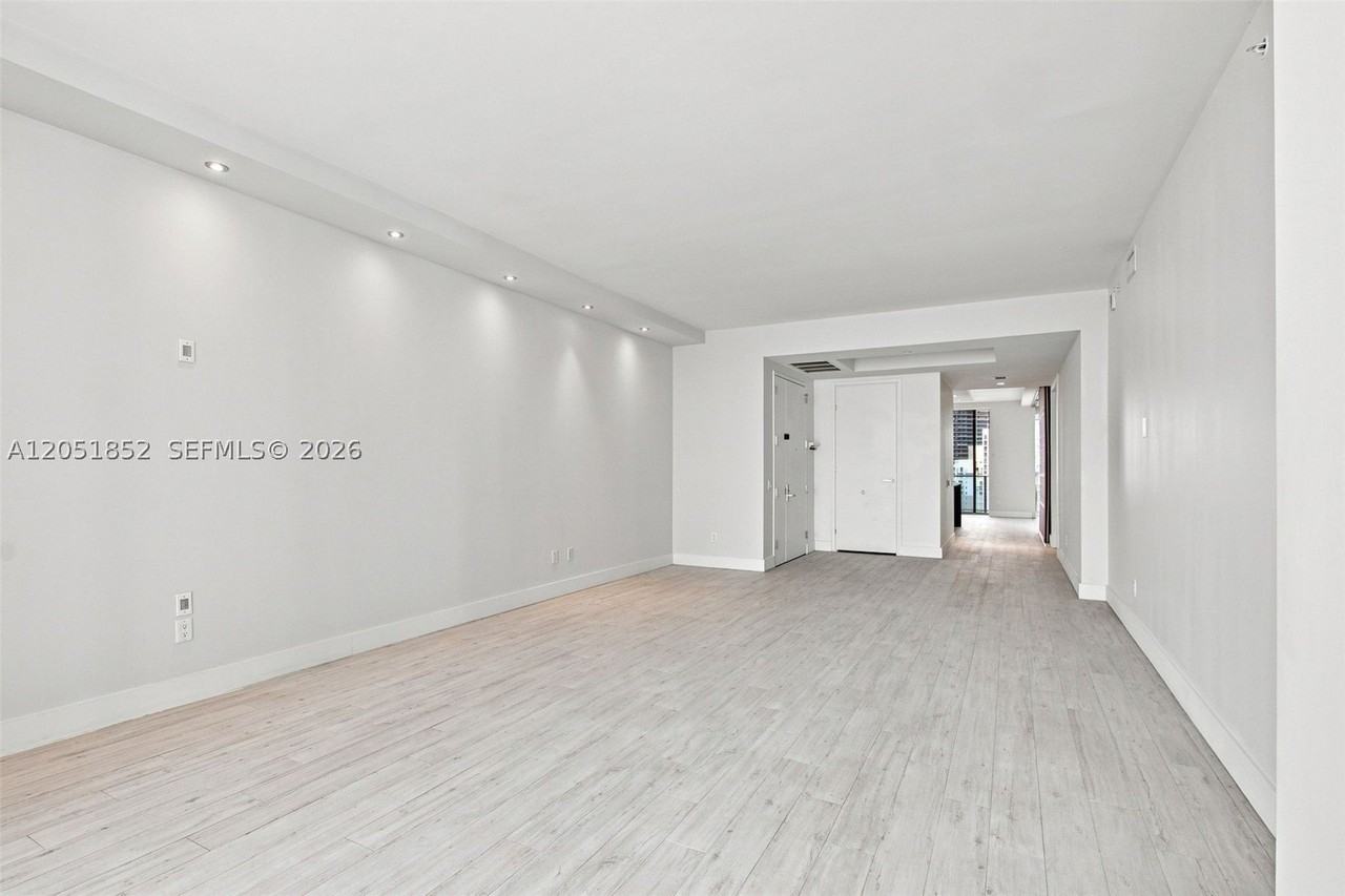 1300 Brickell Bay Dr #3804 - Photo 6 of 50