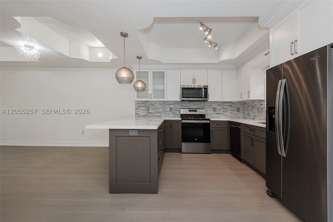 8423 S NW 138th Terrace #2802 - Photo 4 of 28