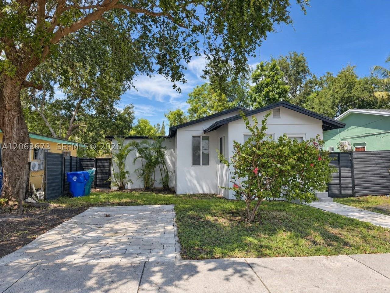 135 Nw 68th St - Photo 2 of 20