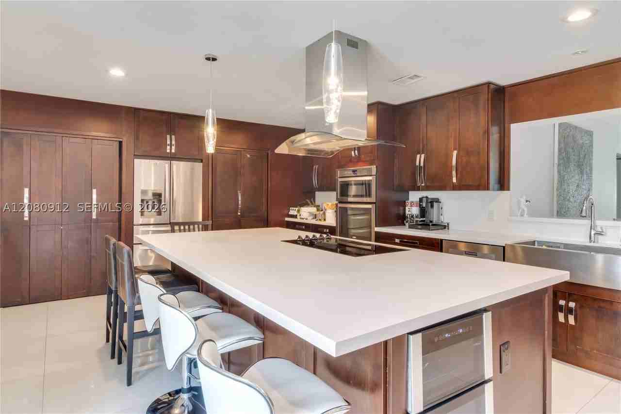 6353 Sw 29th St #0 - Photo 4 of 14