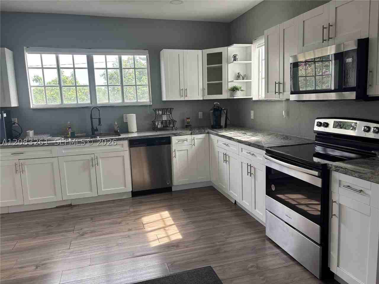 4120 Nw 166th St - Photo 3 of 50