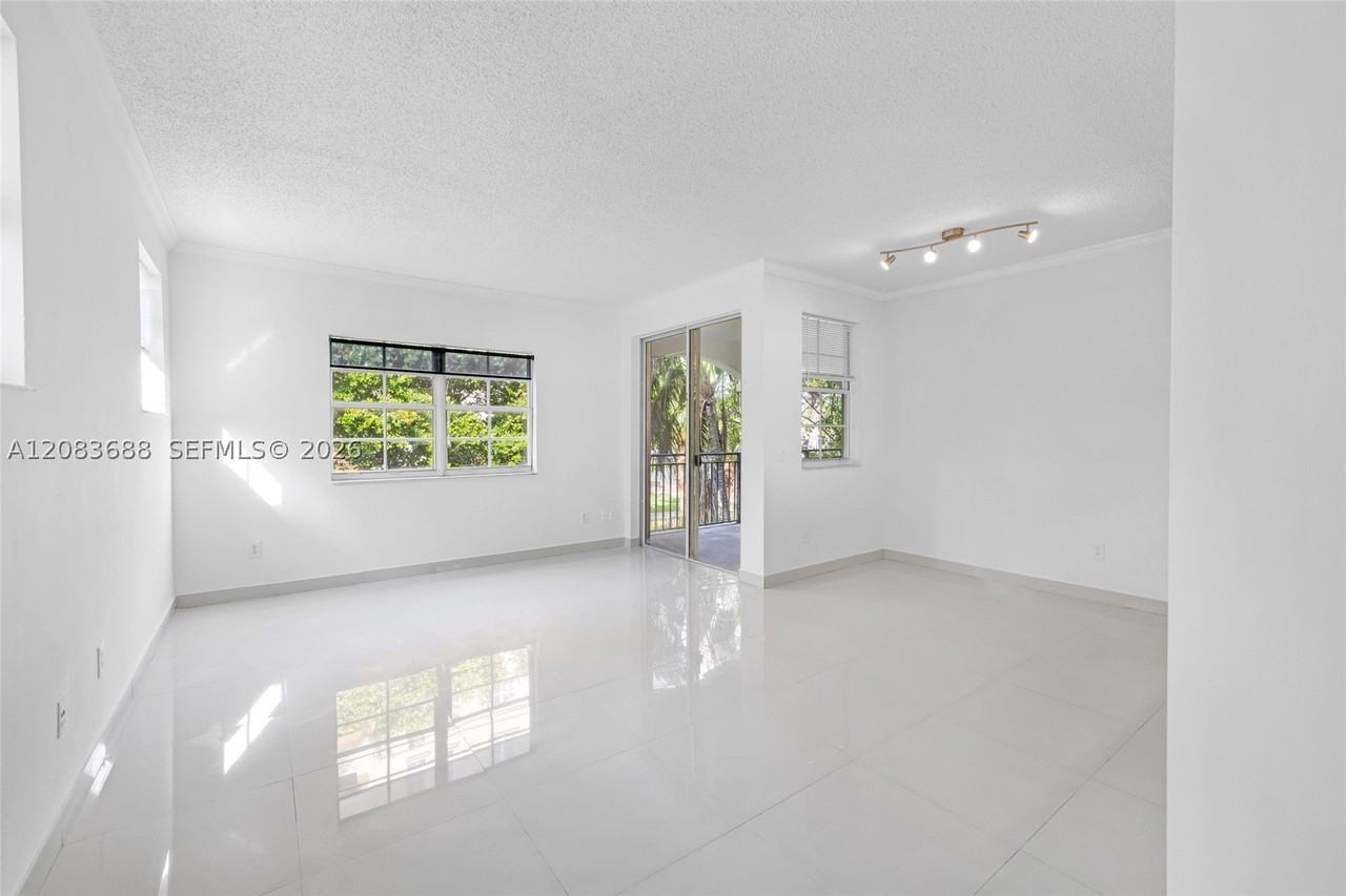 3125 Ne 184th St #1201 - Photo 5 of 29
