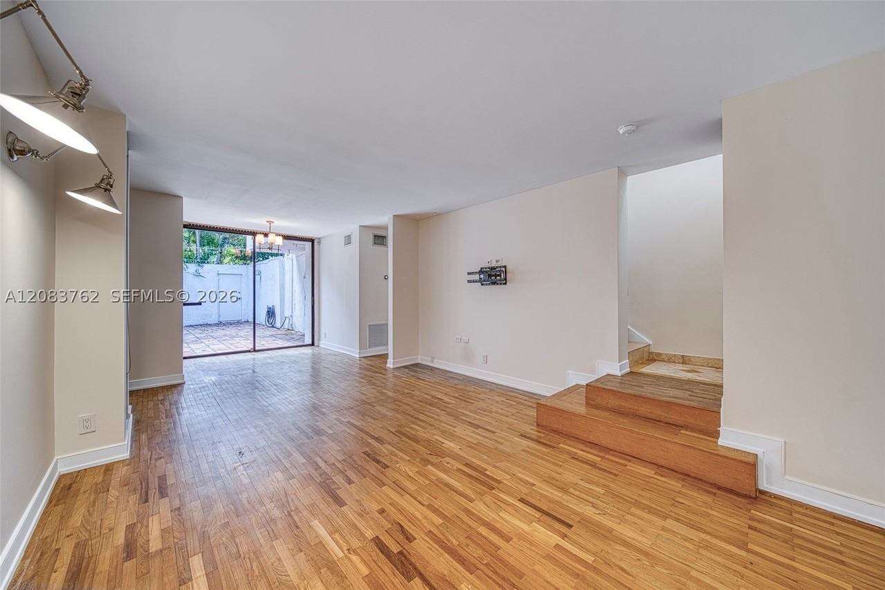 3028 Day Ave #3028 - Photo 6 of 29