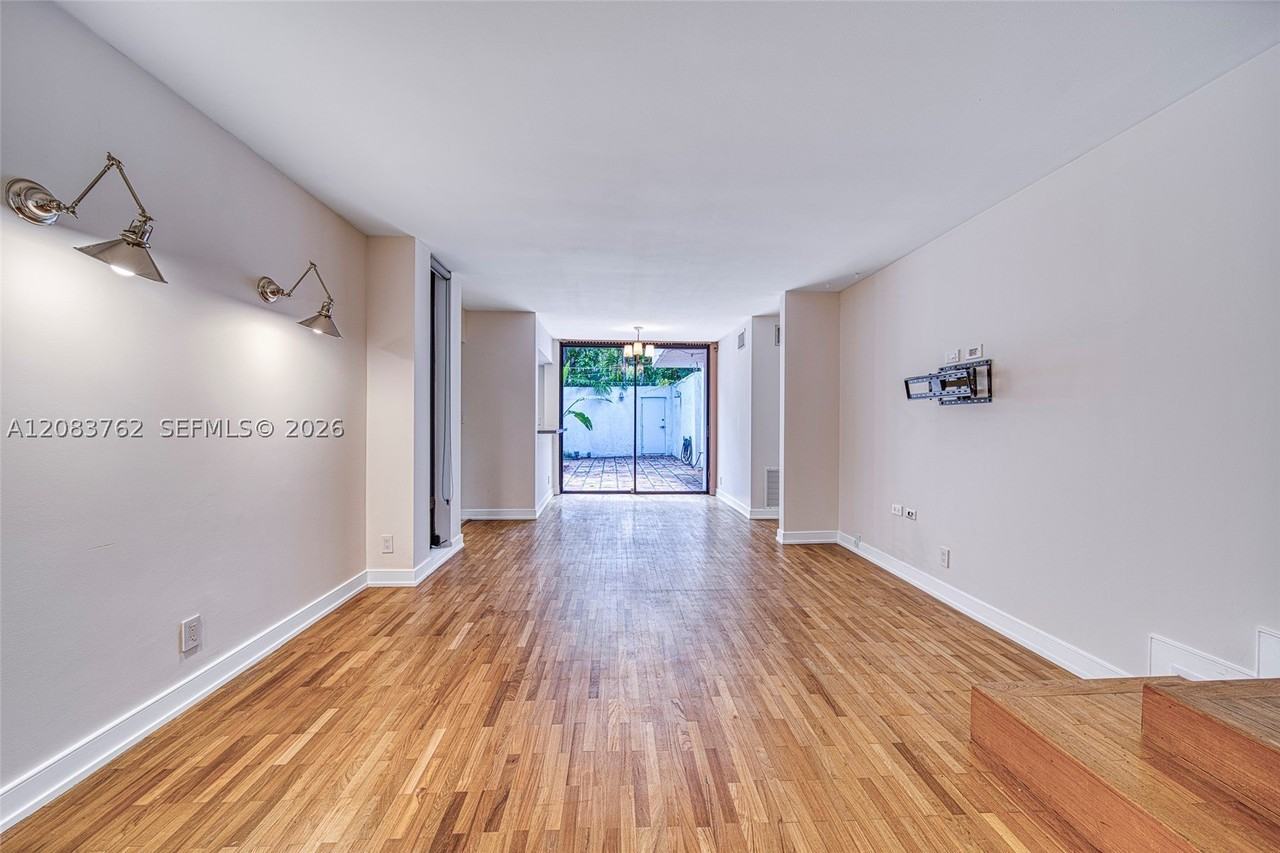 3028 Day Ave #3028 - Photo 7 of 29