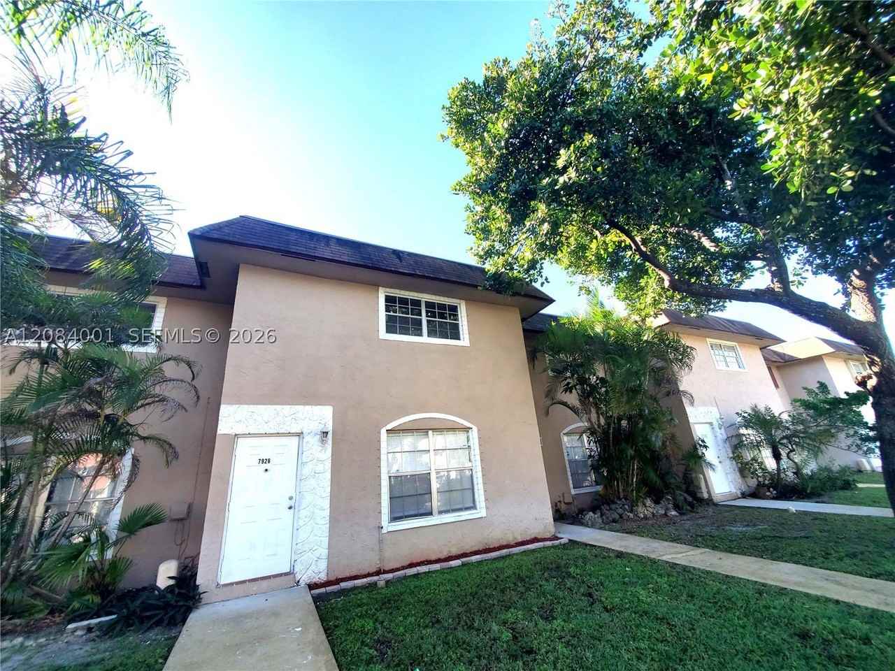 7926 Kimberly Blvd #202