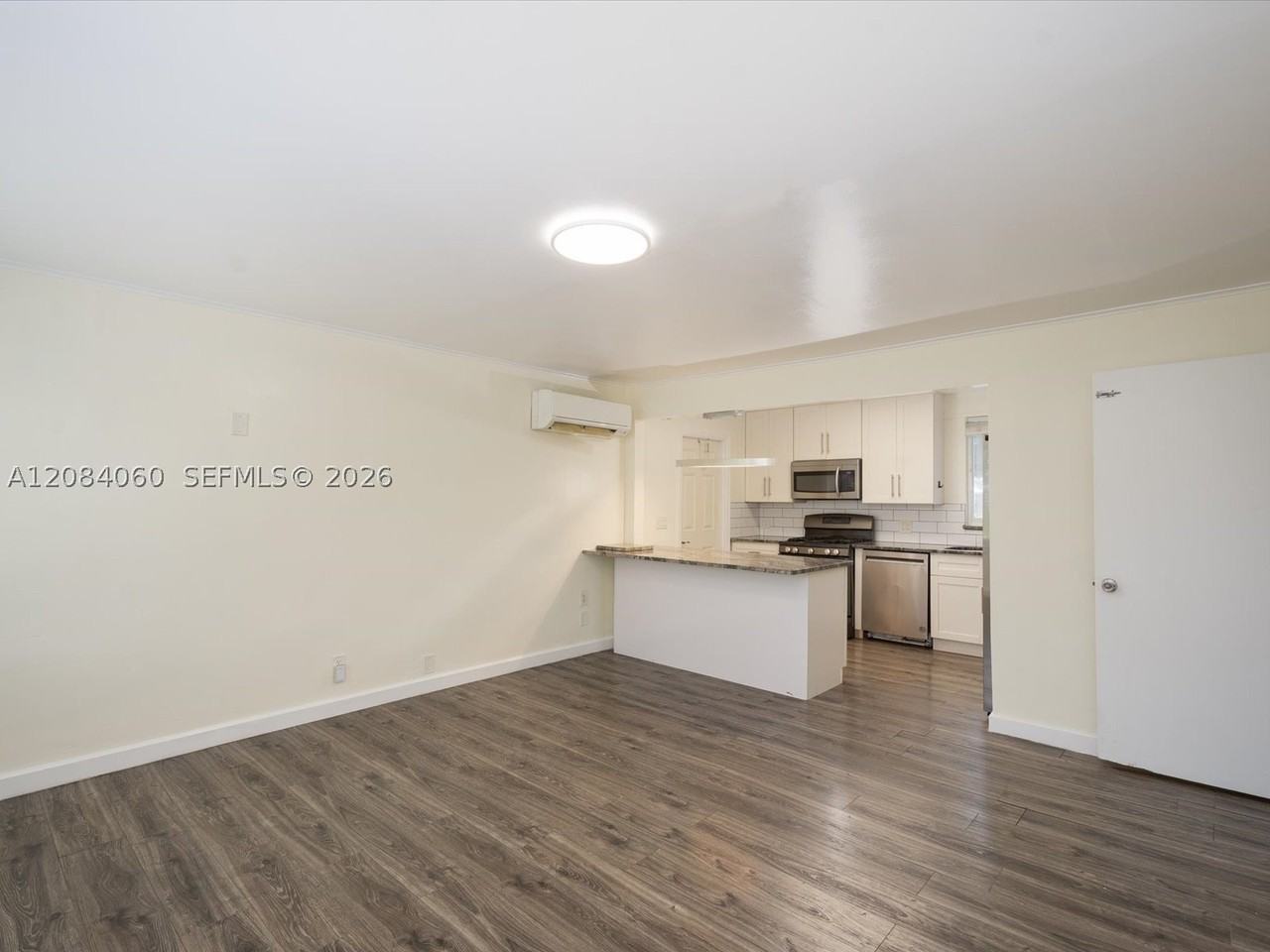 241 Sw 3rd Ter - Photo 7 of 20