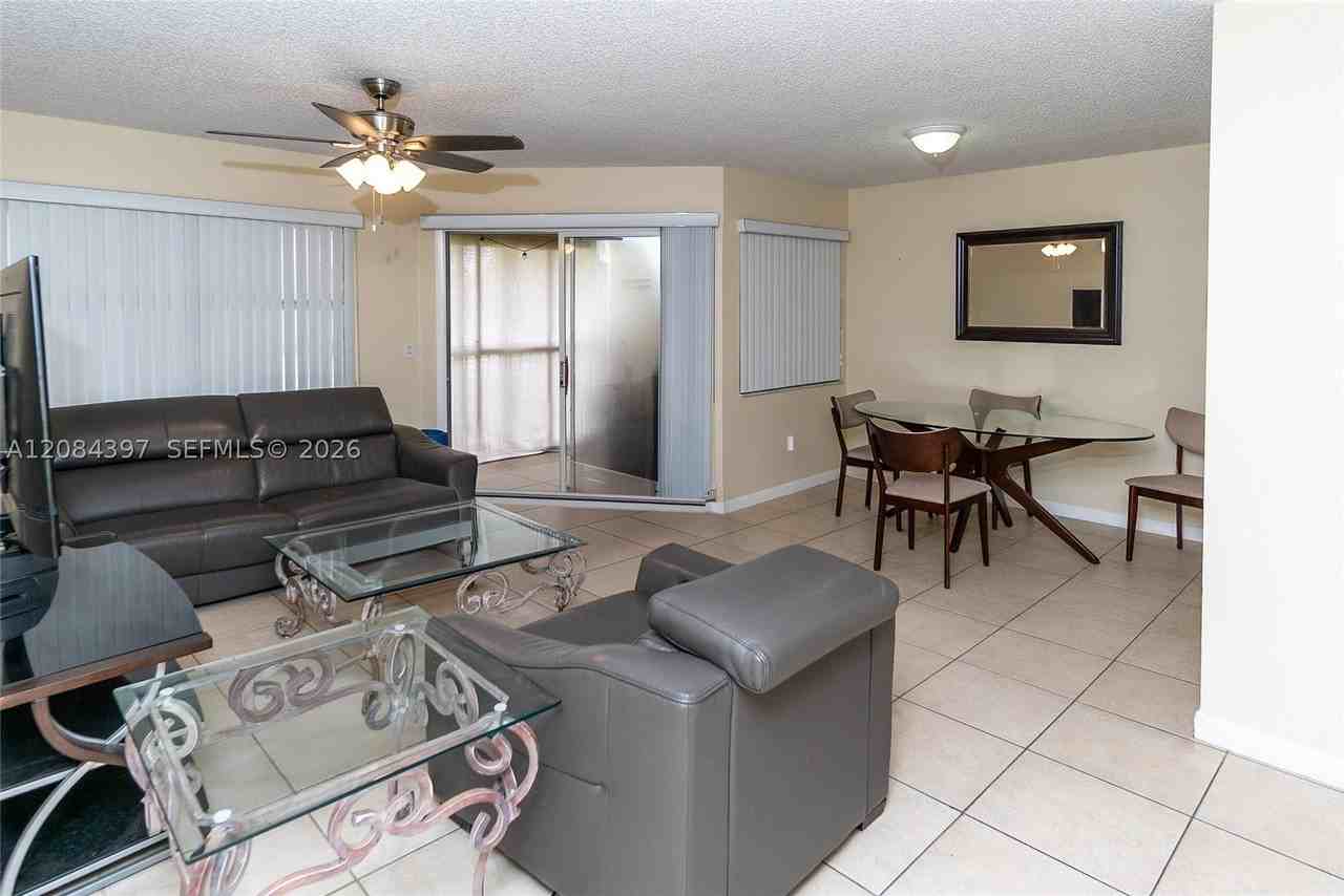 2220 Se 27th Dr #205B - Photo 5 of 37