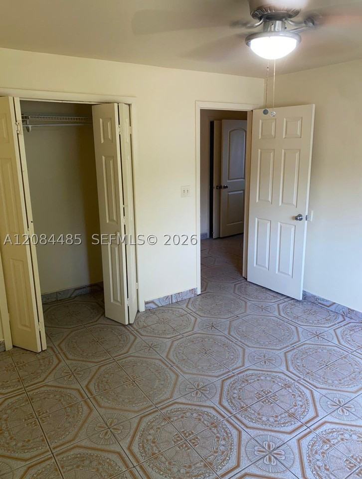 14805 Ne 10th Ct #B - Photo 7 of 11