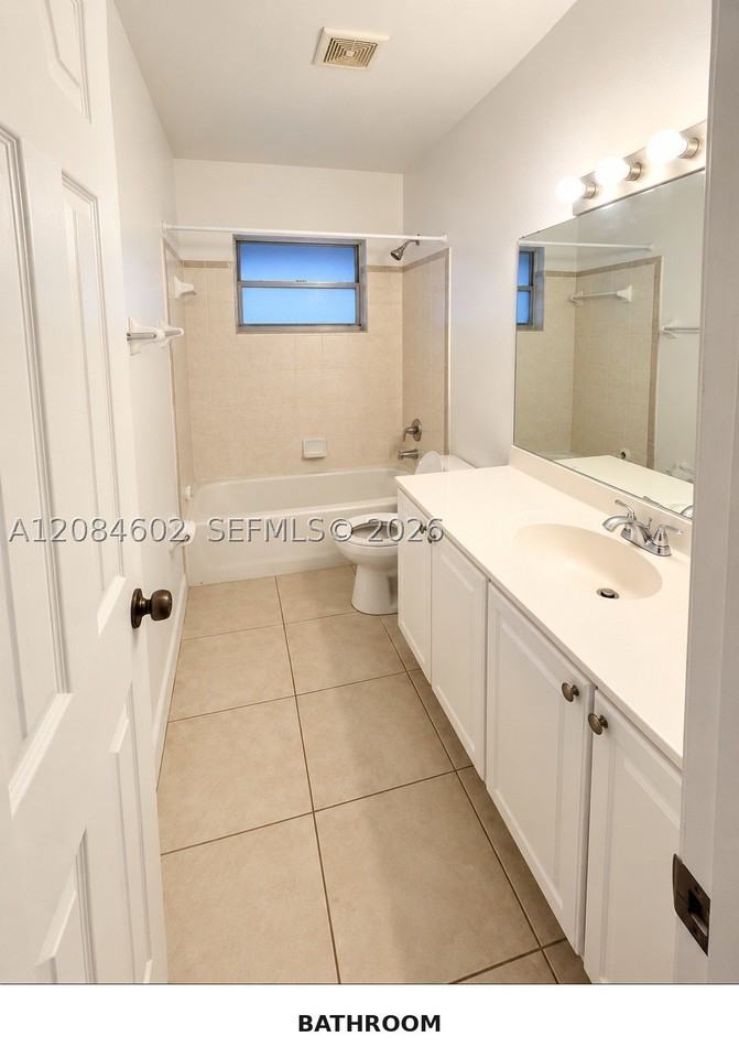 5219 Sw 43rd Ter #2 - Photo 7 of 9