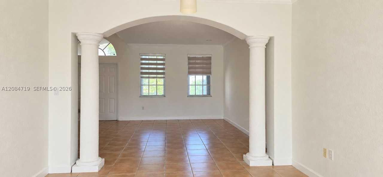 3670 Sw 154th Ct - Photo 2 of 27
