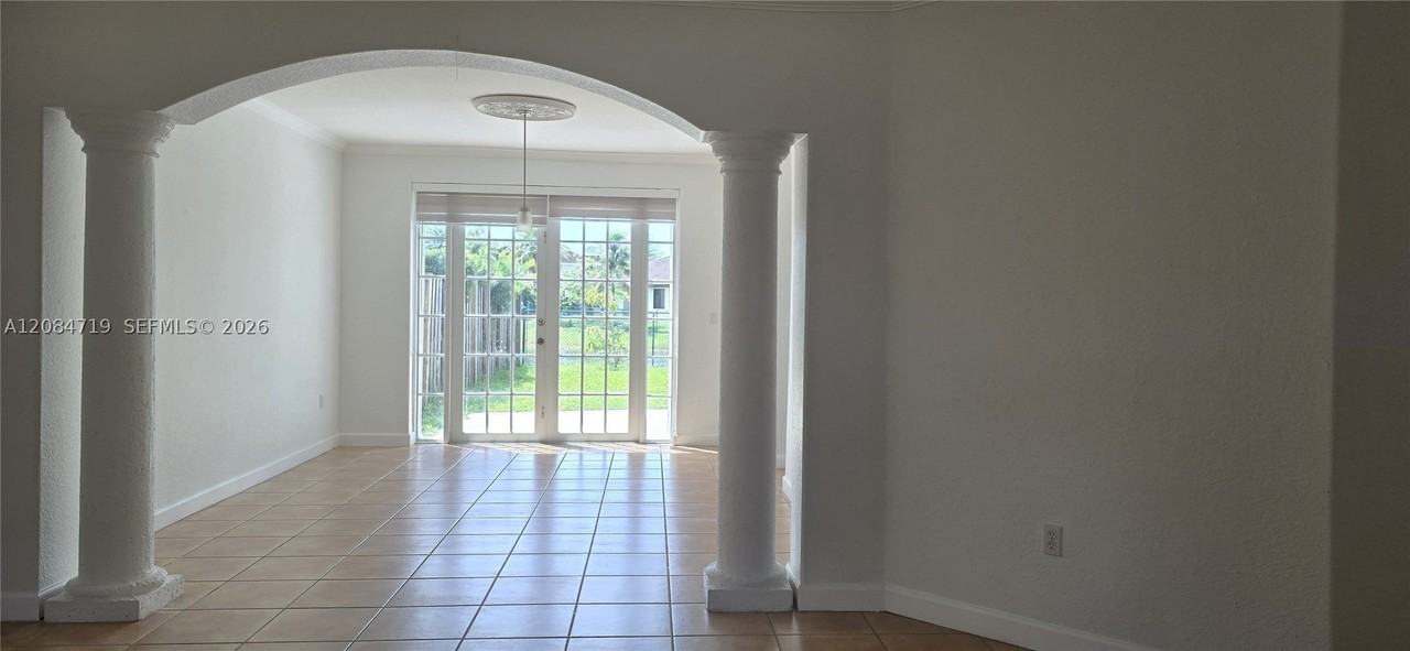 3670 Sw 154th Ct - Photo 3 of 27