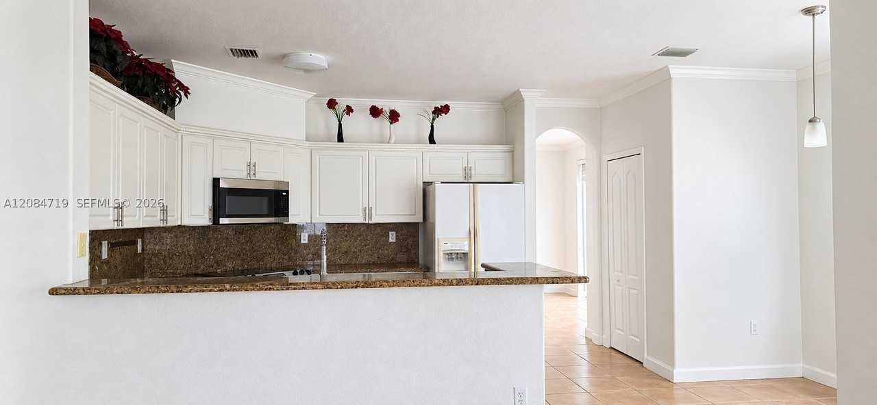 3670 Sw 154th Ct - Photo 4 of 27