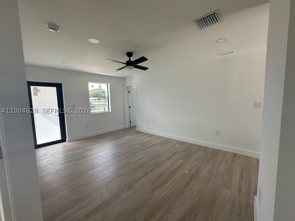 2377 Nw 84th St - Photo 5 of 24