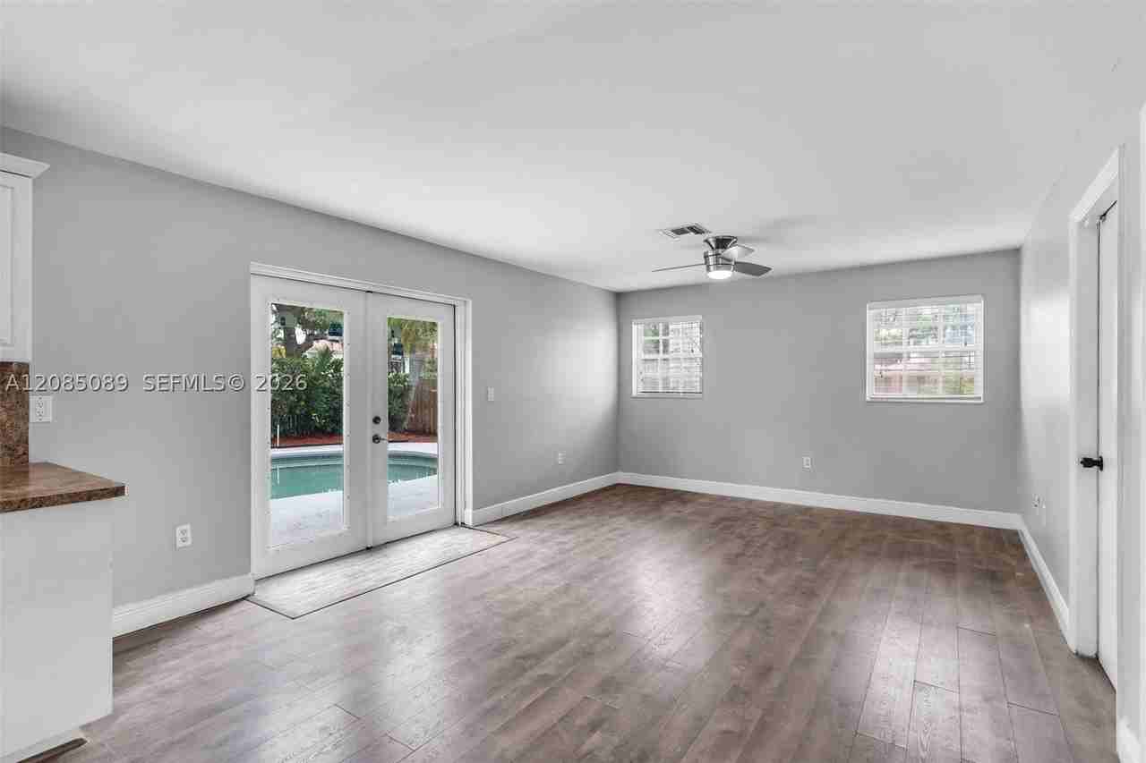 2405 Nw 79th Ter #0 - Photo 6 of 32