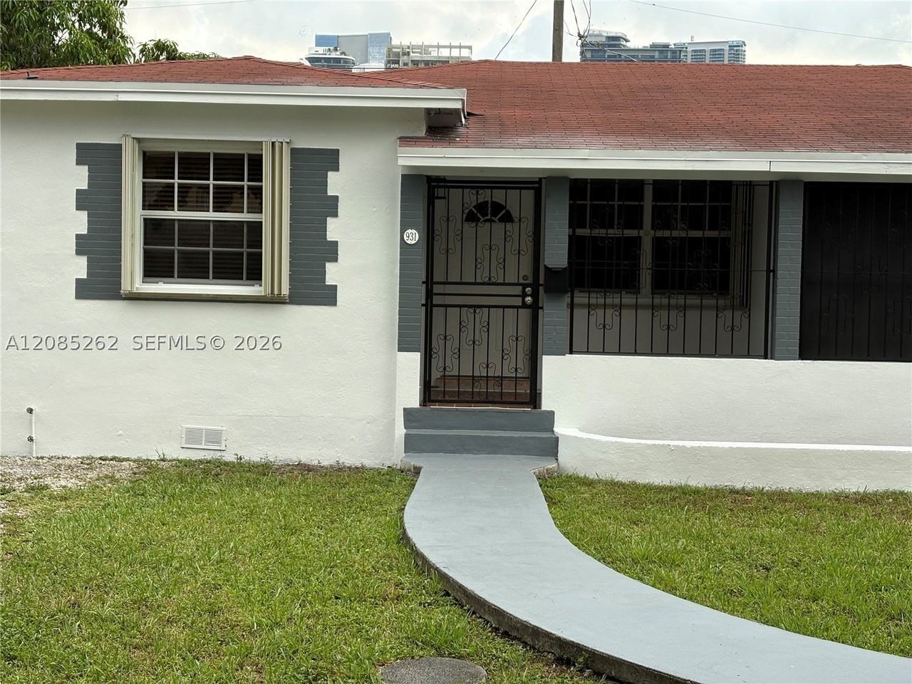 931 Sw 6th Ave #931 - Photo 4 of 19