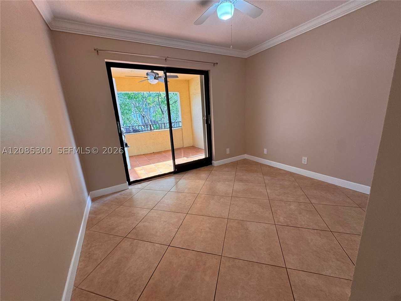 211 Sw 95th Ter #202 - Photo 7 of 14