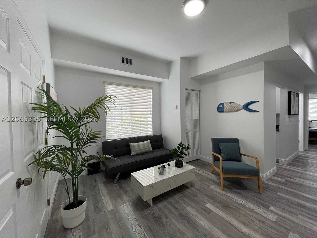 29 Oviedo Ave #3