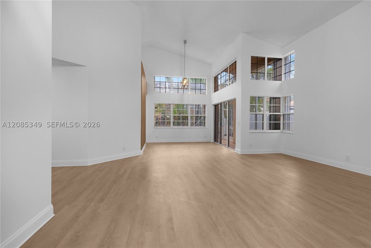 1525 Seabay Rd - Photo 2 of 26